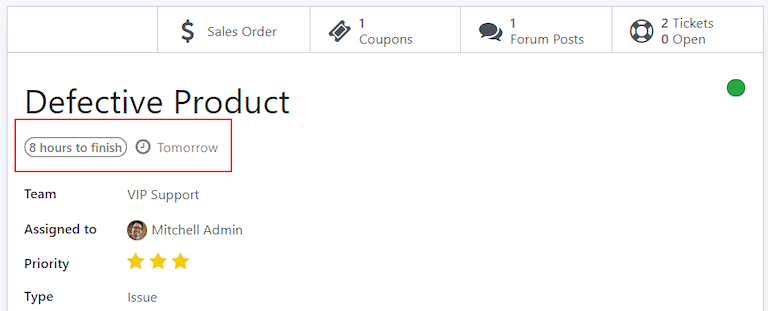 Quan điểm về biểu mẫu của một vé nhấn mạnh thời hạn SLA mở trên một vé trong Odoo Helpdesk